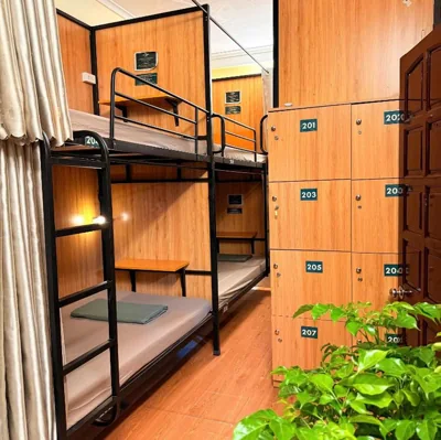 AprilBox Trackside Hostel – Foto’s 2
